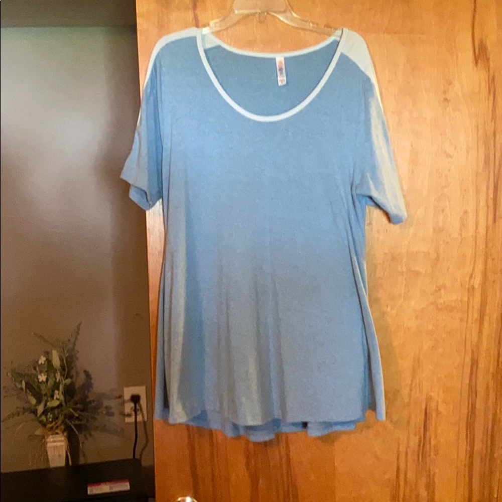 Lularoe Irma top